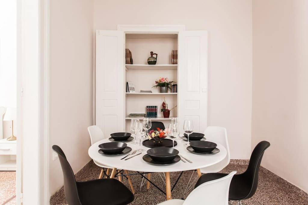 Splendid Full 5bdr/3bath/2kitchens Mansion In Ath * Athens