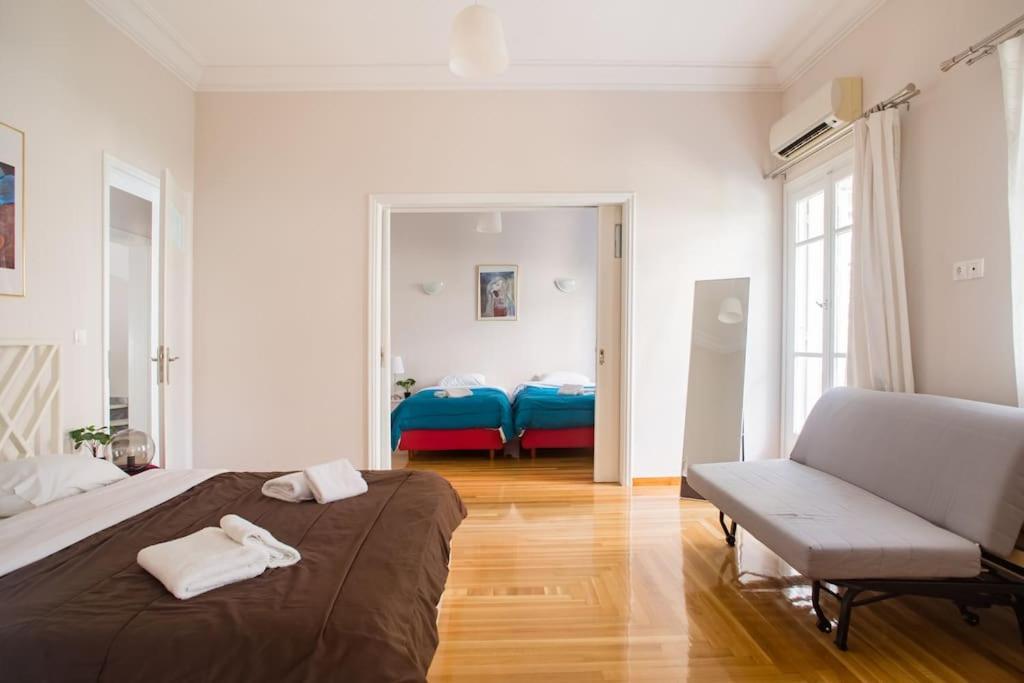 Apartment Splendid Full 5bdr/3bath/2kitchens Mansion In Ath Athens